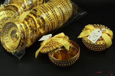 علبة اكريليك توزيعات ذهبي