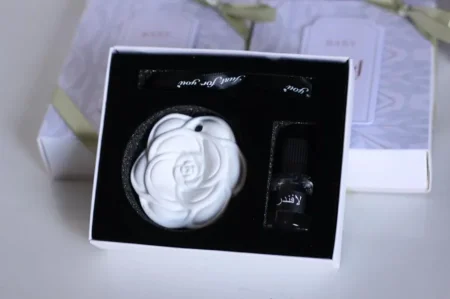 حجر معطر على شكل ورد