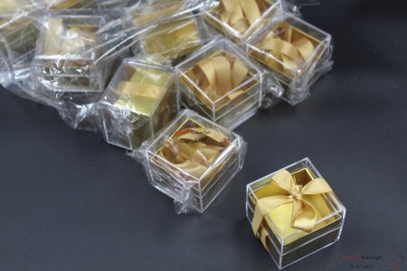 علبة توزيعات اكريلك مع شبر