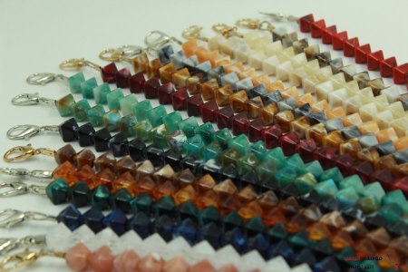 سلسلة شنطة خرز اكريليك طول 42 سم